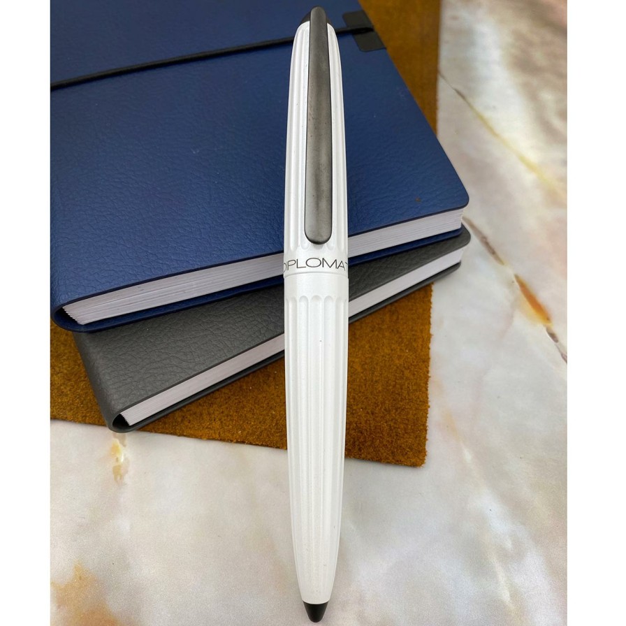 Writing Levenger Rollerball Pens | Diplomat Aero Lacquered Pen White