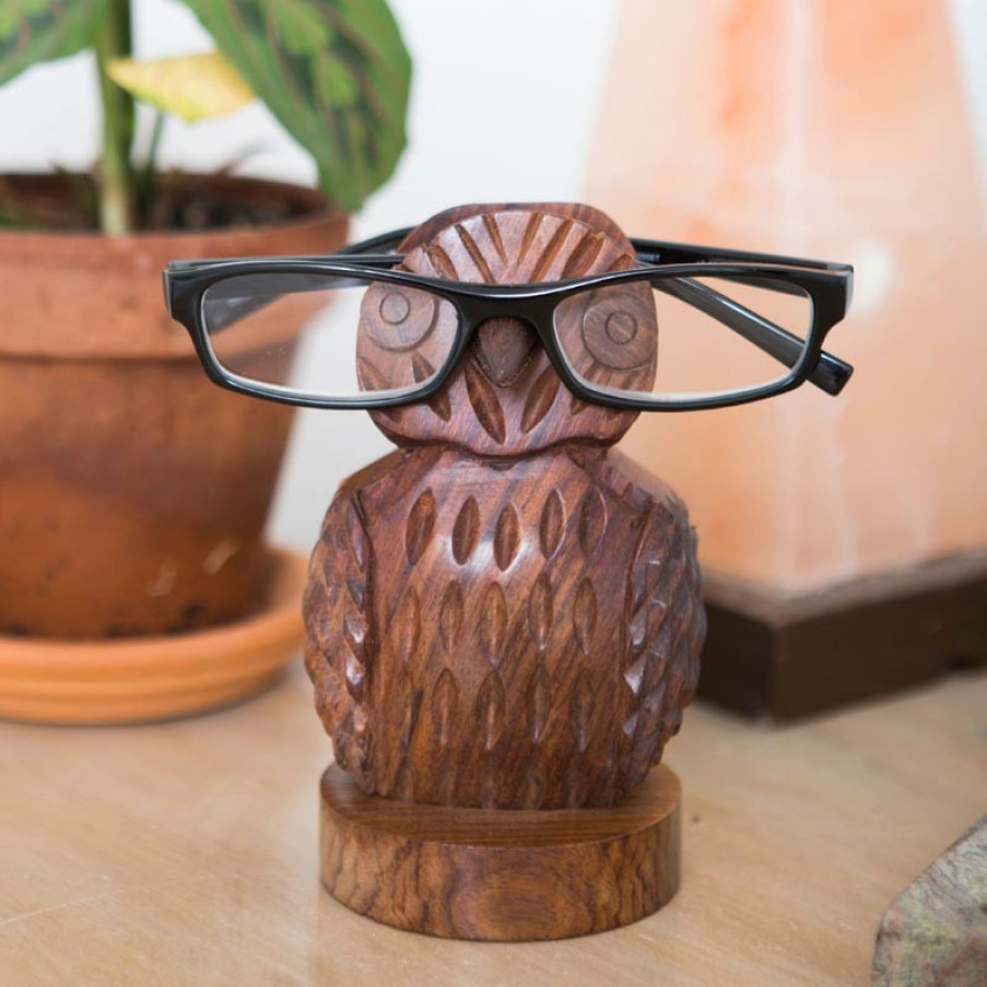 Reading Levenger Professional Eyeglass Cases | Carved Owl Eyeglass Holder