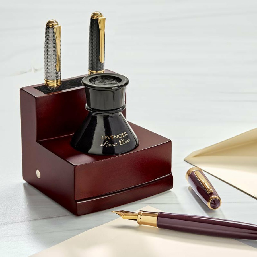 Writing Levenger Cases & Stands | Elliptic Pen Station